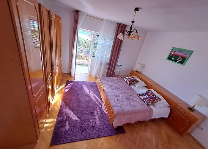 Apartamento Artemisia 1 *