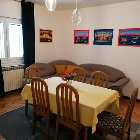 Artemisia 1 * トロギール