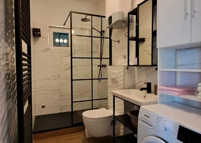 Artemisia 1 アパート *