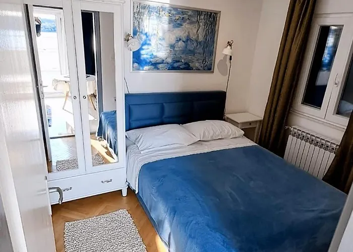 アパート Artemisia 1 トロギール